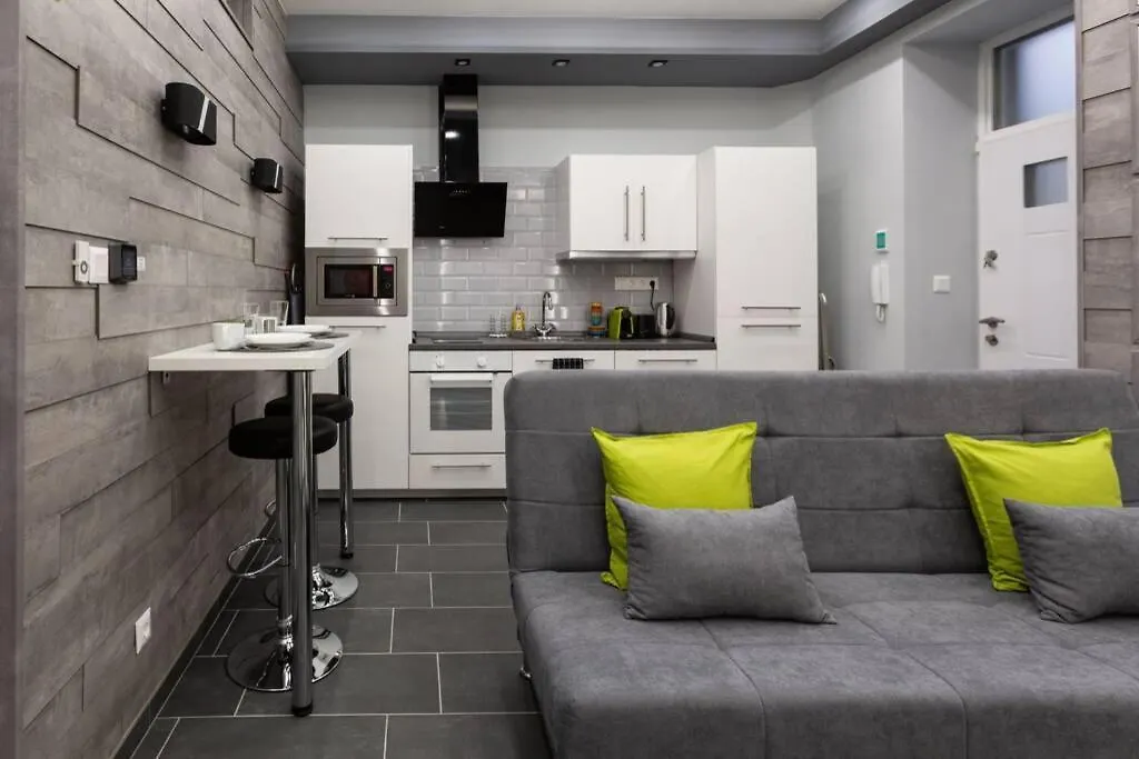 Premium Apartment By Hi5 - Central 1 Bedroom Budapest