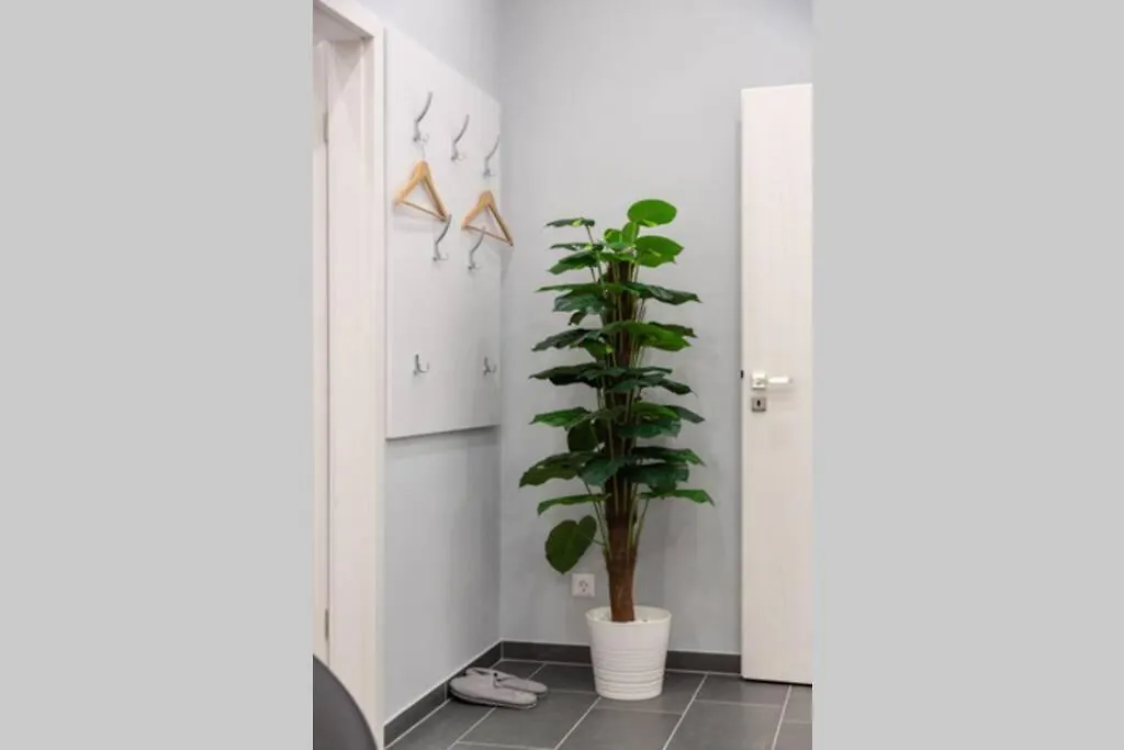 Premium Apartment By Hi5 - Central 1 Bedroom Budapest 0*,